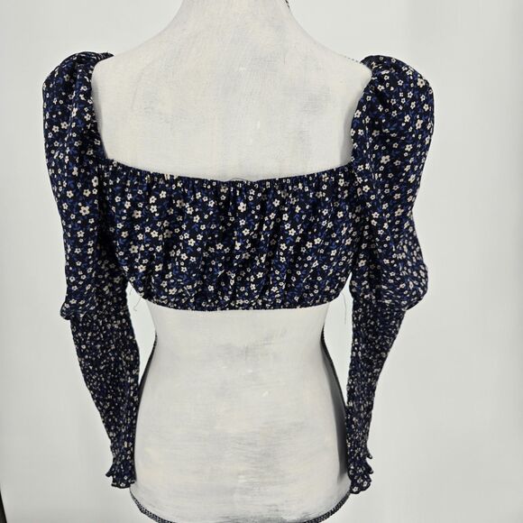 Love Tree Floral Tie Front Crop top Medium - Picture 7 of 7